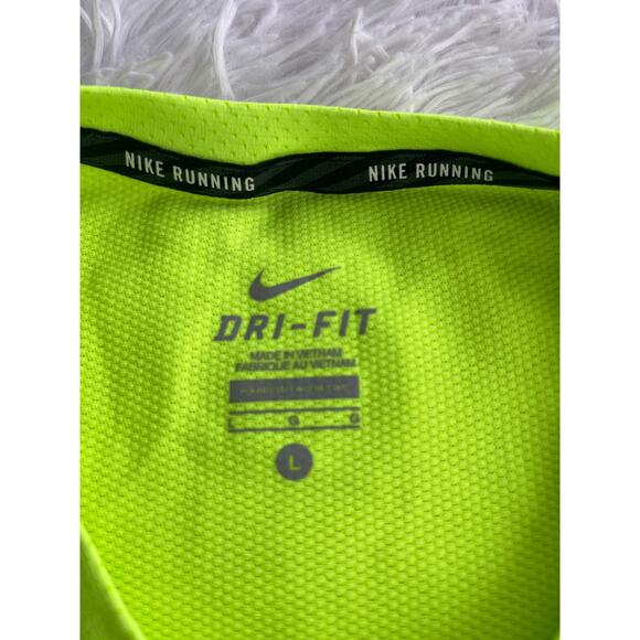 Nike running T-shirt activewear reflective Dri-Fit Men Sz L slightly used - Picture 4 of 6